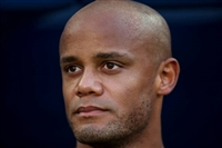 Vincent Kompany Longsleeve T-shirt #3357601