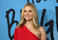 Virginia Gardner mug #G2568872