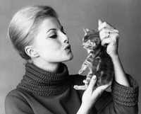 Virna Lisi magic mug #G805557