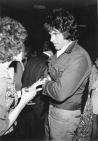 Warren Beatty mug #G910121