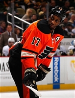Wayne Simmonds longsleeve t-shirt #3548542