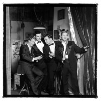 Westlife Sweatshirt #2659288