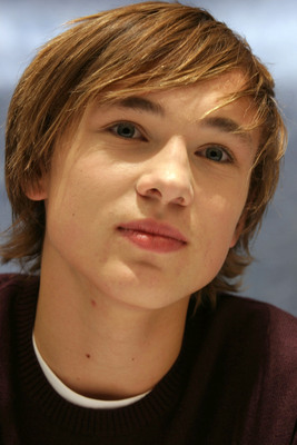 William Moseley tote bag