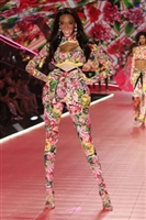 Winnie Harlow Sweatshirt #3636377