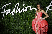 Winnie Harlow mug #G2523497