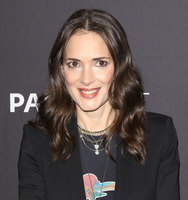 Winona Ryder Longsleeve T-shirt #3321001