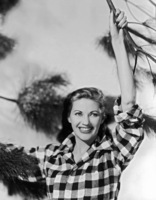 Yvonne De Carlo Sweatshirt #2607412