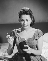 Yvonne De Carlo mug #G849598