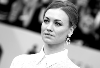 Yvonne Strahovski posters