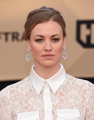 Yvonne Strahovski posters