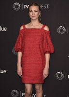 Yvonne Strahovski longsleeve t-shirt #3200458