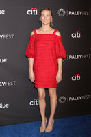 Yvonne Strahovski longsleeve t-shirt #3200459