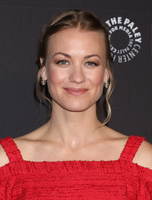 Yvonne Strahovski hoodie #3200470