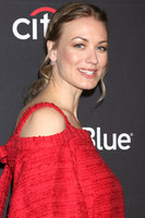 Yvonne Strahovski longsleeve t-shirt #3200573