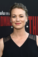 Yvonne Strahovski hoodie #3769676