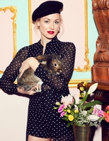 Yvonne Strahovski longsleeve t-shirt #3823523