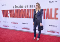 Yvonne Strahovski mug #G2512579