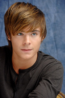 Zac Efron Longsleeve T-shirt #2268206