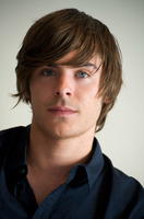 Zac Efron Longsleeve T-shirt #2409910