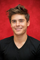 Zac Efron Sweatshirt #2422869