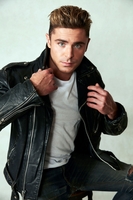 Zac Efron Longsleeve T-shirt #3876653
