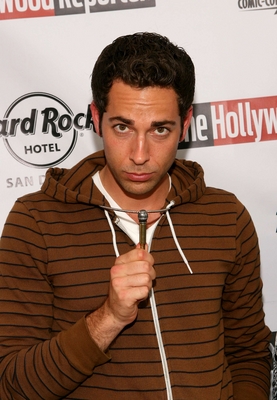 Zachary Levi magic mug #G336308