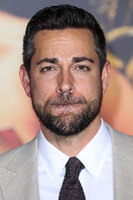 Zachary Levi Sweatshirt #2887376