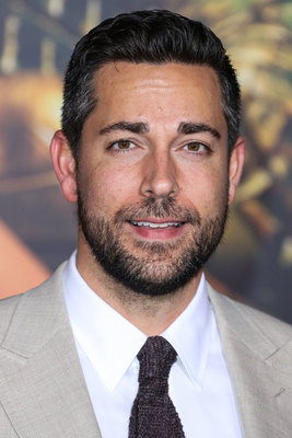 Zachary Levi Poster 2926692