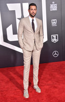 Zachary Levi Sweatshirt #2926741