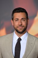Zachary Levi Sweatshirt #2926745
