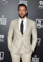 Zachary Levi Sweatshirt #2926831