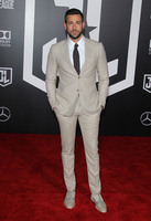 Zachary Levi Sweatshirt #2926837