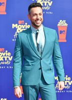 Zachary Levi Sweatshirt #3872763