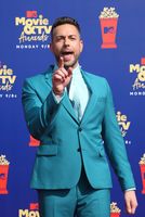Zachary Levi Sweatshirt #3872764