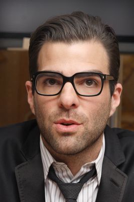 Zachary Quinto puzzle 2192197