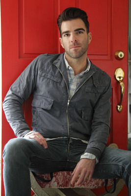 Zachary Quinto Poster 2192258