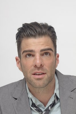 Zachary Quinto puzzle 2258994