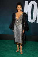Zazie Beetz Longsleeve T-shirt #3882363