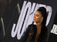 Zazie Beetz Sweatshirt #3882613