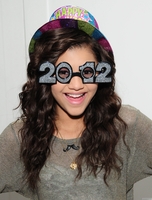 Zendaya Coleman Sweatshirt #2008154
