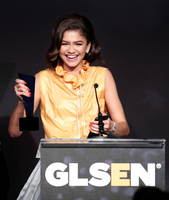 Zendaya t-shirt #2834987