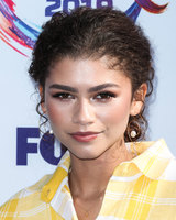 Zendaya Longsleeve T-shirt #3861831