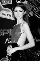 Zendaya Longsleeve T-shirt #3862087