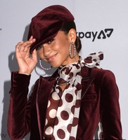 Zendaya Longsleeve T-shirt #3883693