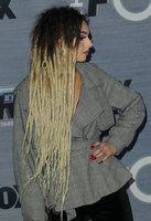 Zhavia longsleeve t-shirt #3065494