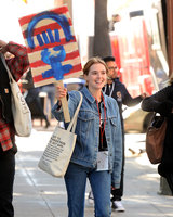 Zoey Deutch Sweatshirt #3003983