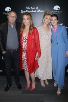 Zoey Deutch mug #G1563720