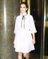 Zoey Deutch Longsleeve T-shirt #3321656