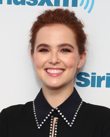 Zoey Deutch mug #G2370982