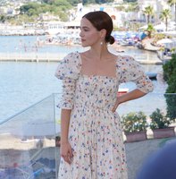 Zoey Deutch mug #G2483274